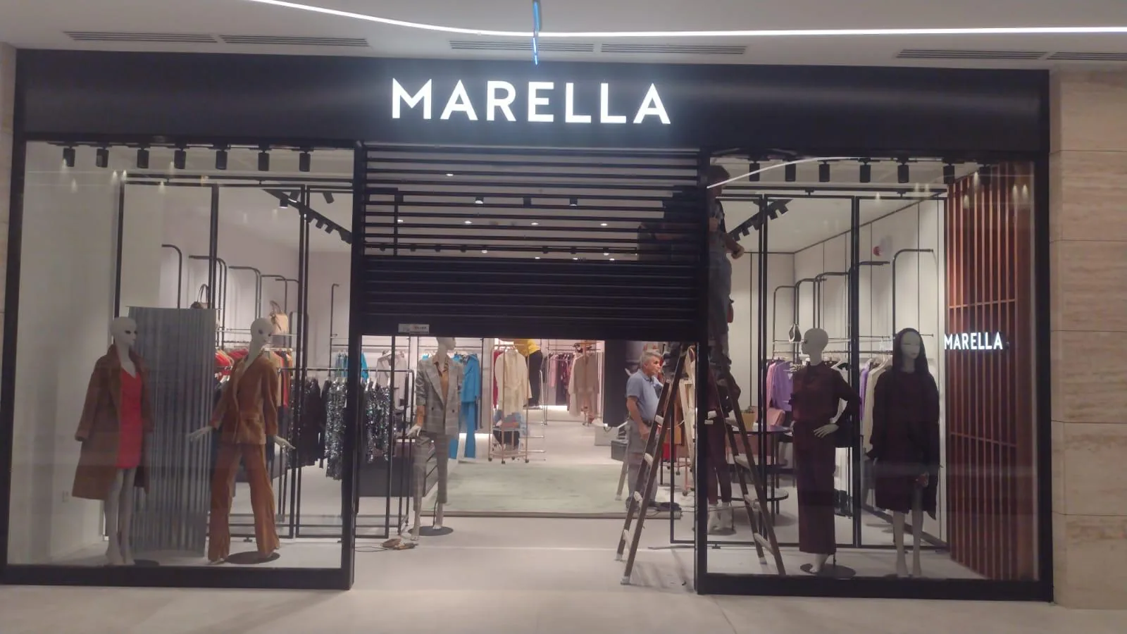 Boutique seen from the entrance