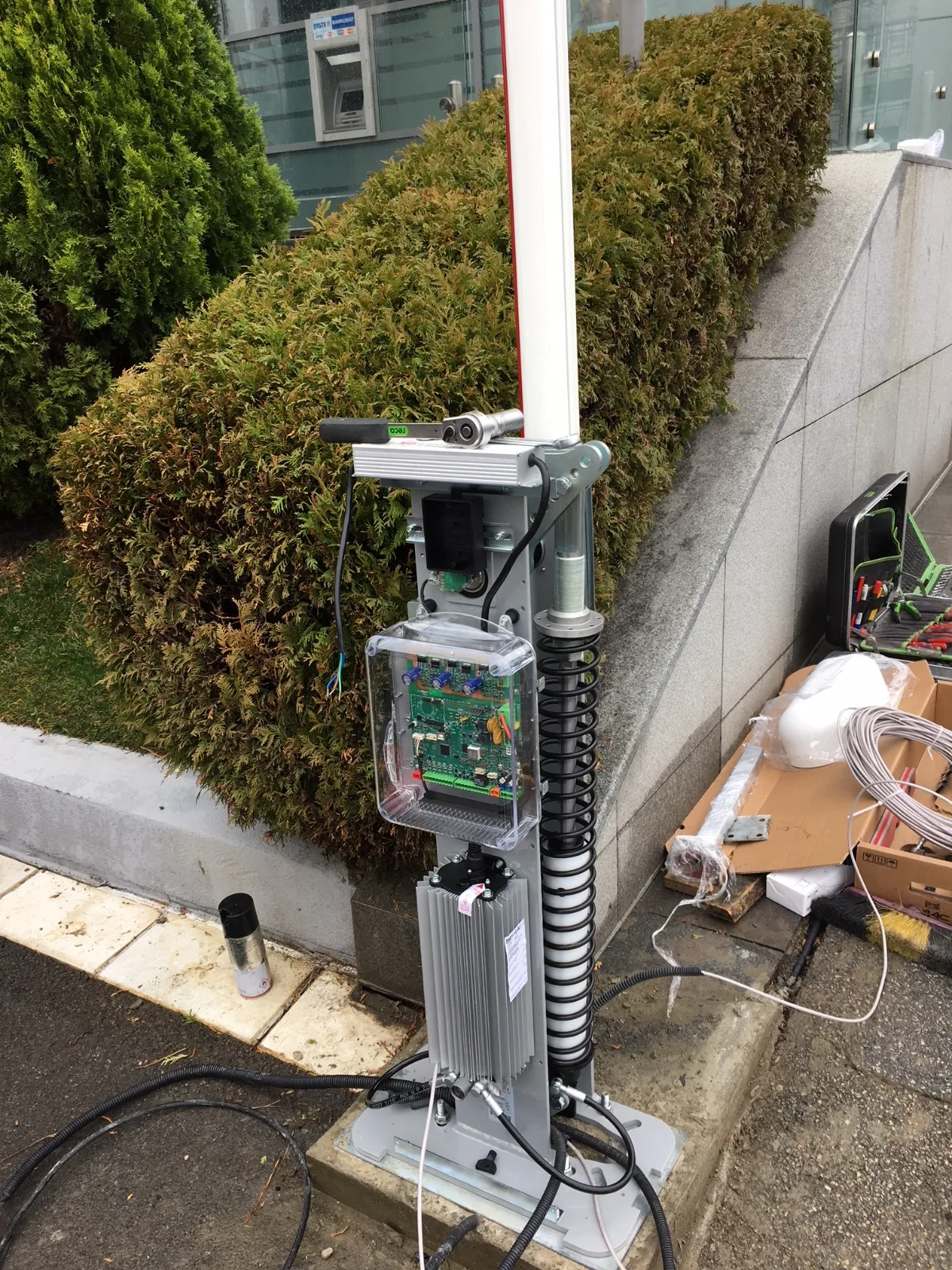 Connecting the control unit during installation