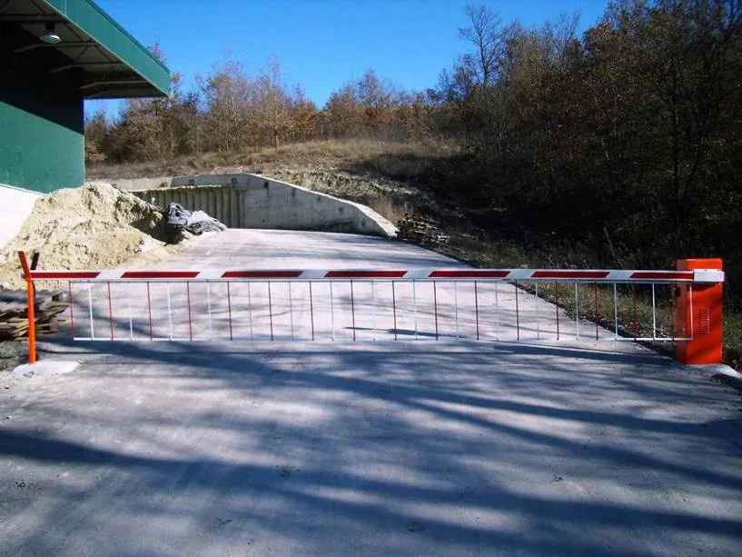 Barrier with a vertical-bar infill